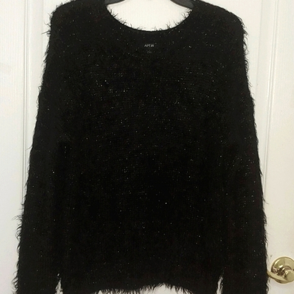 Apt.9 Black & Gold Fleck Fuzzy Eyelash Sweater. Size Large
